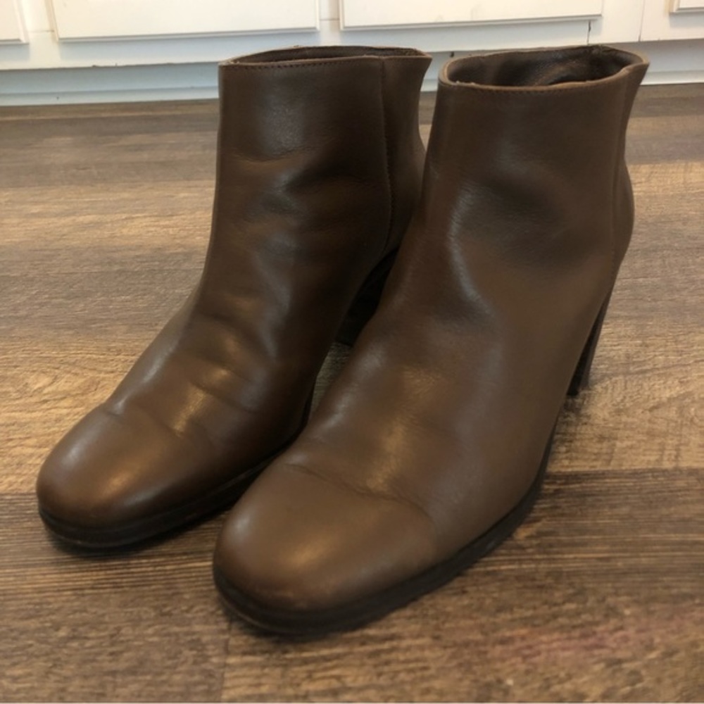 Rachel Comey Mars leather ankle boots in beige/brown- size 7
